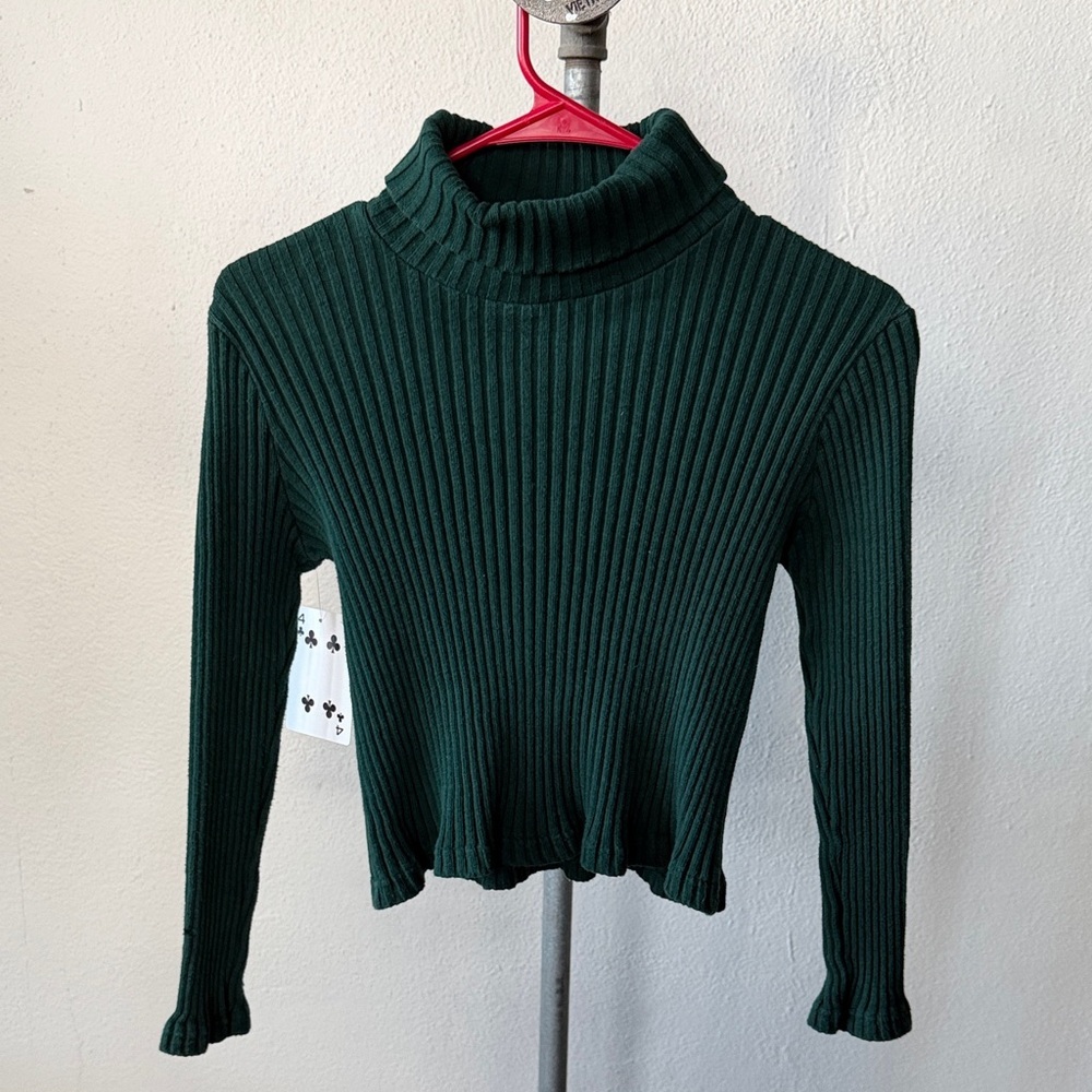 Vintage Cropped Turtleneck Sweater Size Medium